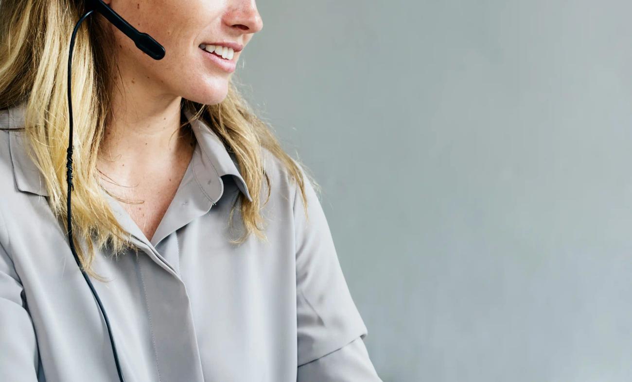 The Real Difference Between AI Customer Service Software and an AI-Powered CRM