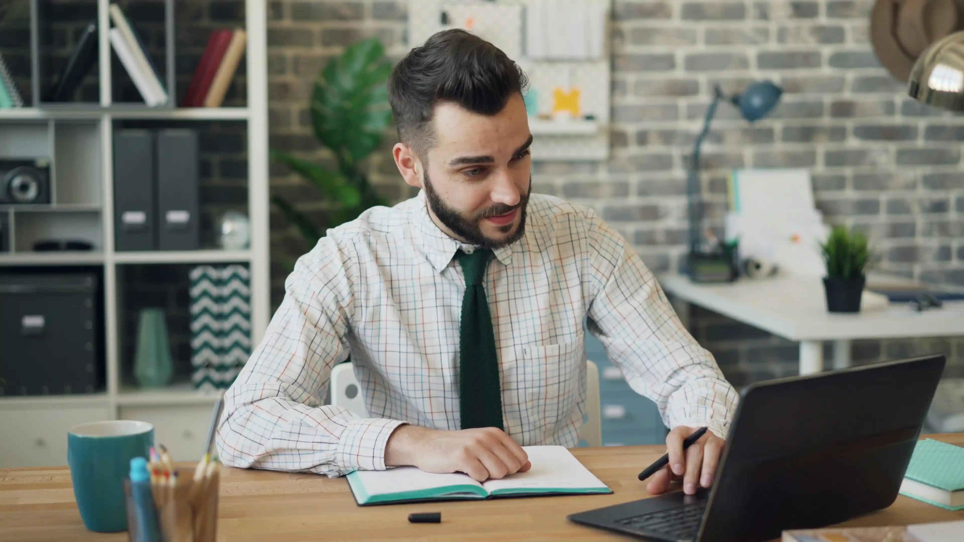 Why CX Has Become the B2B Renewal Decision Nobody Tracks