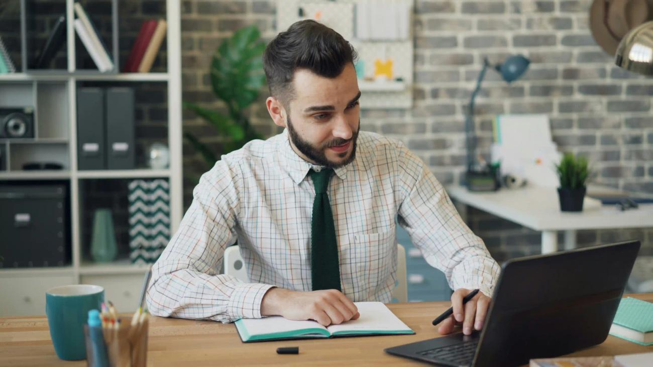 Why CX Has Become the B2B Renewal Decision Nobody Tracks